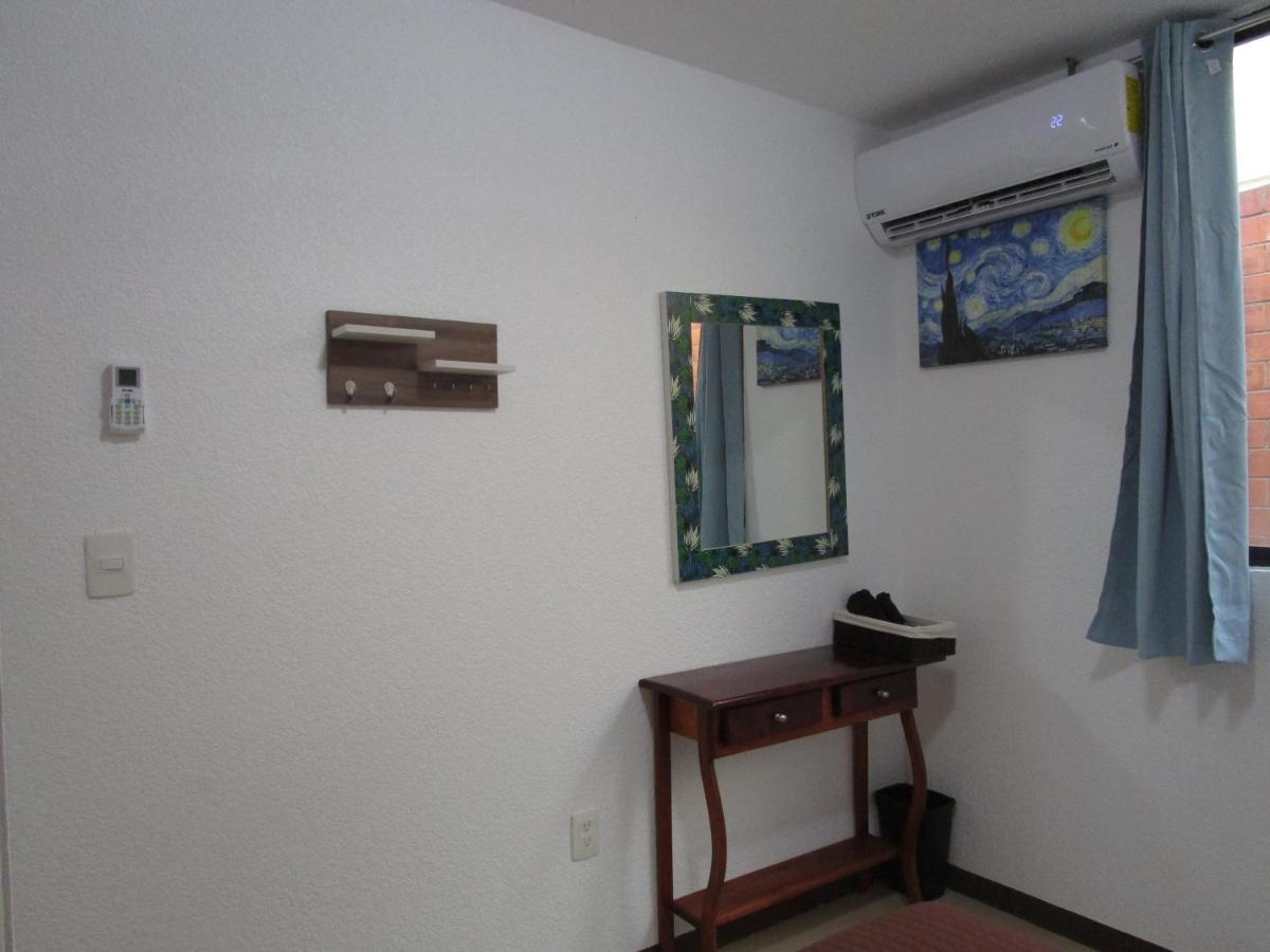 Preciosa Casa Palmera En Cuernavaca Con Alberca, Wifi, Tv Y Cocina Para Fin De Semana, Descanso, Vacaciones O Home Office Emiliano Zapata  Buitenkant foto