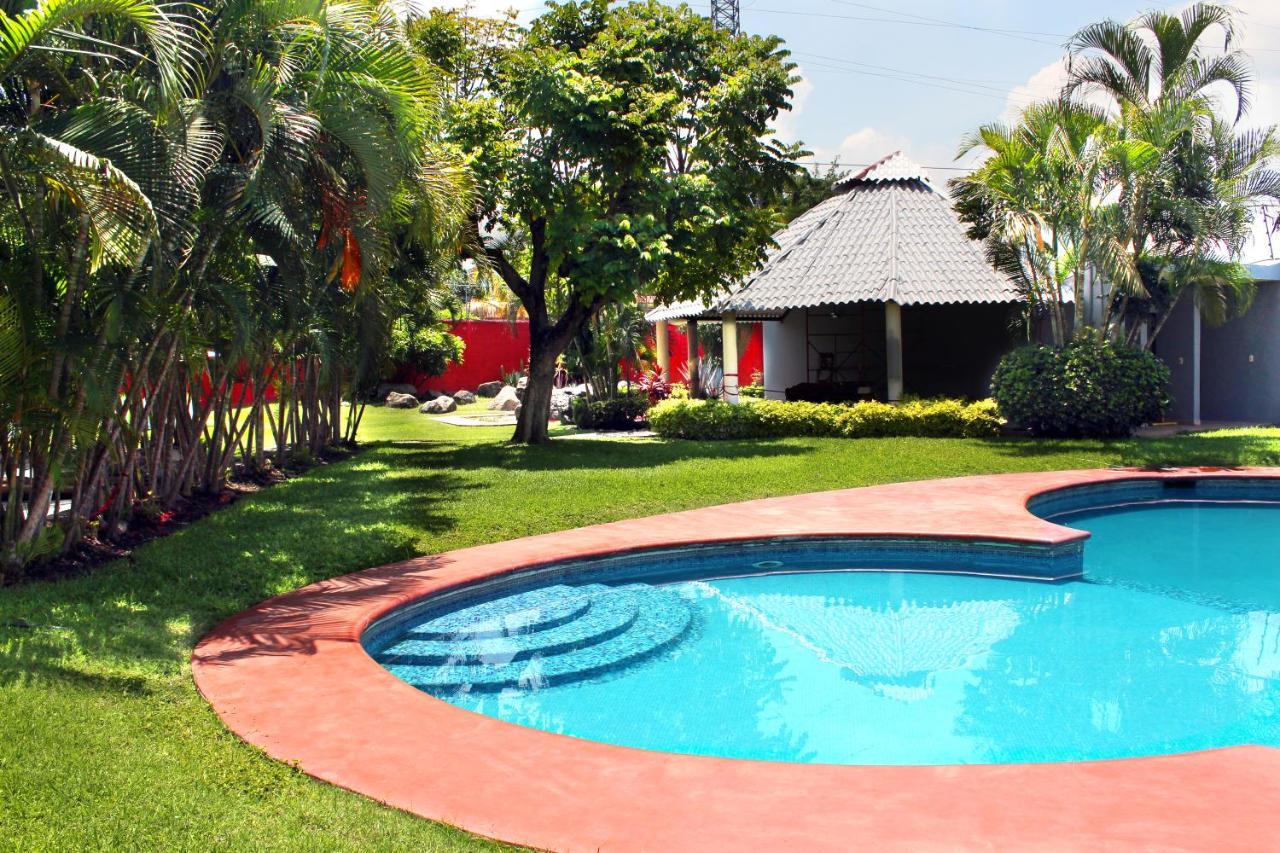 Preciosa Casa Palmera En Cuernavaca Con Alberca, Wifi, Tv Y Cocina Para Fin De Semana, Descanso, Vacaciones O Home Office Emiliano Zapata  Buitenkant foto